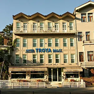 daphnis.istanbul-turkeyhotels.com/